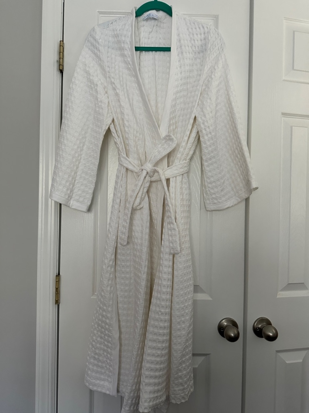 Lake Textured Waffle Kimono Robe with Tie Belt in White